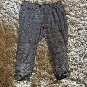 Torrid Houndstooth pull on pants size 2